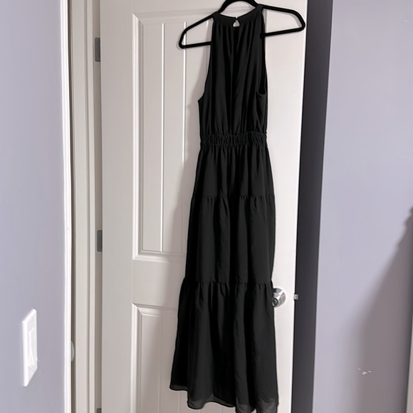 Aritzia - Wilfred Dress - Black - Size M - Tiny snag see picture - Picture 2 of 3